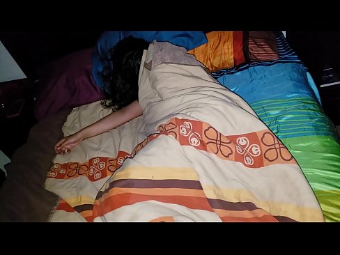 ❤️ Kasupoeg sõimab oma noort kasuema, kui ta magab. ❤️❌ Porno at us et.eviewporn.ru